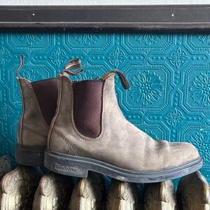 Blundstone Square Toe Brown Chelsea Boots